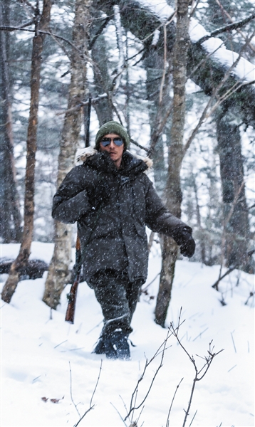出演电影《雪暴》，让张震体验了一把如何在“极端天气下作业”。
